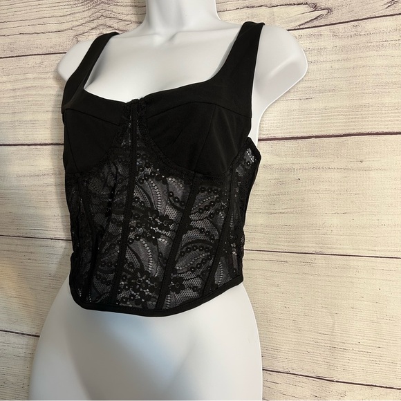 Lulu’s Sultry Expression Black Lace Corset Top Size Medium - Picture 3 of 10
